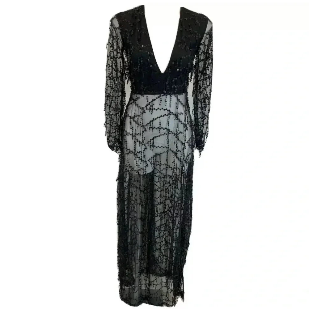 PrettyLittleThing Valentina Black Maxi Dress - Picture 2 of 8